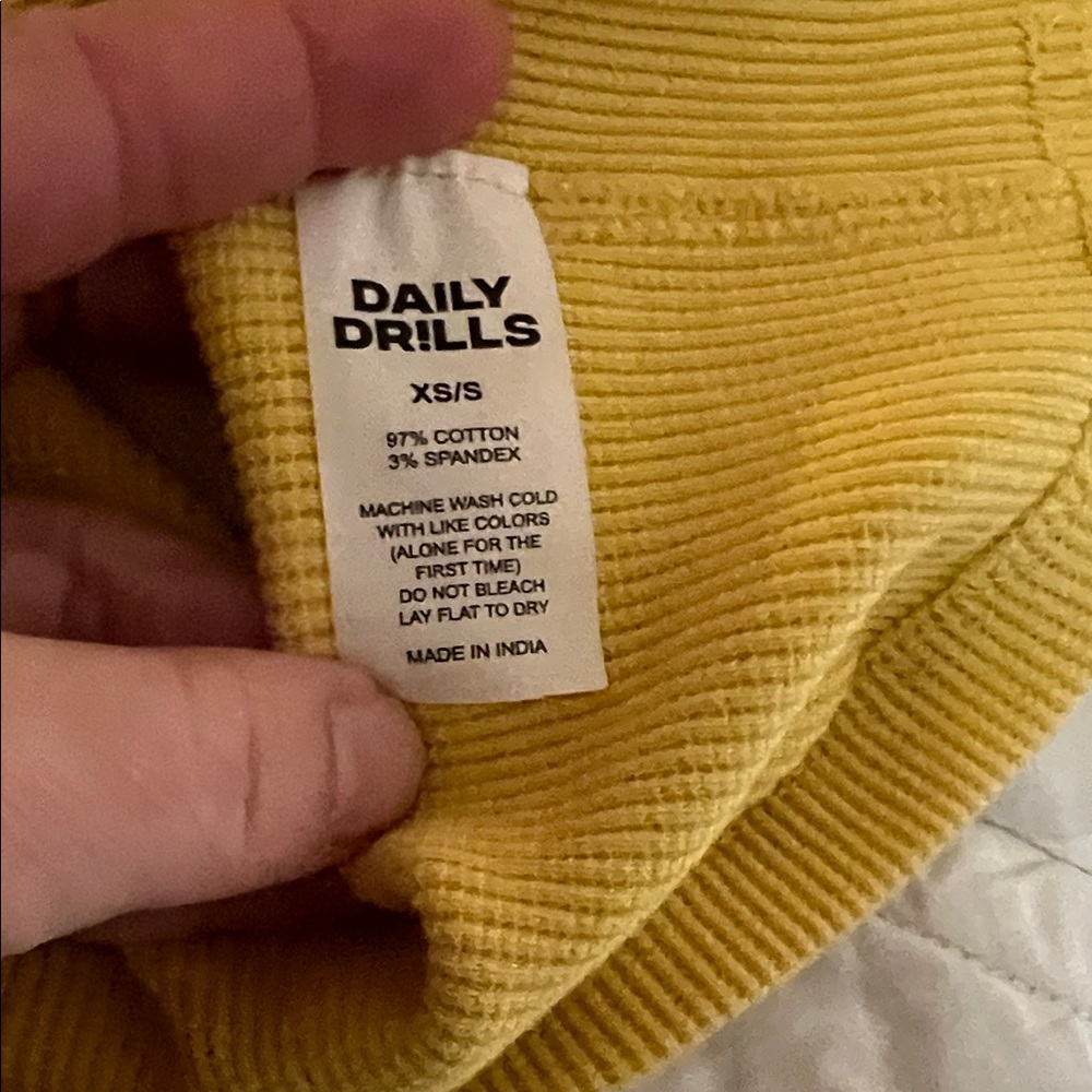 XS/S Daily Drills Thermal long sleeve top /pant SET in yellow - Picture 5 of 16